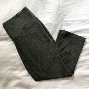 SOLD | Nike Dri-Fit Crop Legging